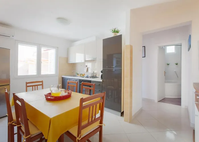 Nedika * Podgora (Split-Dalmatia)