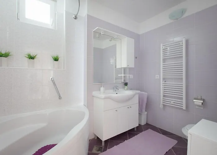 Nedika Feriehus Podgora (Split-Dalmatia)