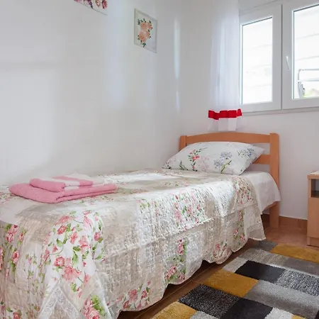 Nedika Holiday home *